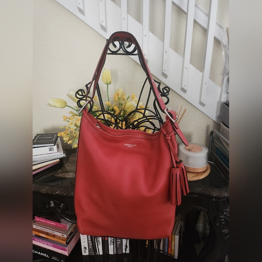 Coach leather shoulder bag